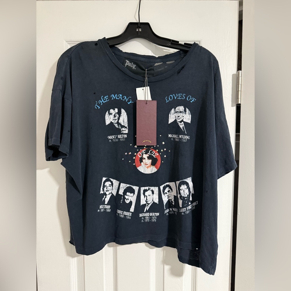 Paly Hollywood Loves of Liz Tee size xs